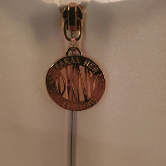 DKNY SO CUTE AND COMFY! NWOT - Picture 6 of 6